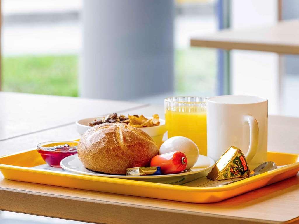 Ibis Budget Orly Chevilly Tram 7 Restaurante foto